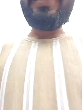 soniriyaa010101 online show from 10/30/25, 10:16