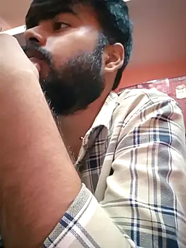 soniriyaa010101 online show from 11/03/25, 08:43