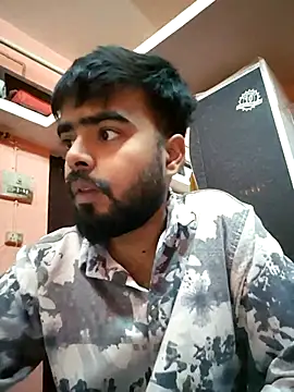 soniriyaa010101 online show from 12/03/25, 10:24