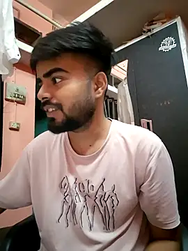 soniriyaa010101 online show from 04/08/26, 09:04