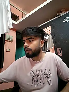 soniriyaa010101 online show from 04/10/26, 09:19