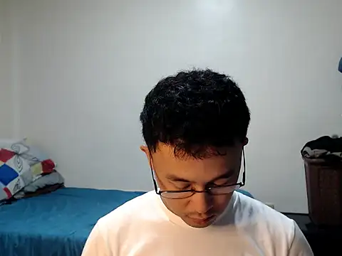 Snapshot of itsyour_Asianboy15 chatting on 02/26/26, 01:10 itsyour Asianboy15 online show from 02/26/26, 01:10