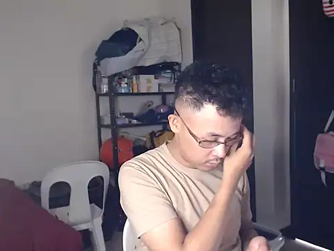 Snapshot of itsyour_Asianboy15 chatting on 03/08/26, 05:22 itsyour Asianboy15 online show from 03/08/26, 05:22