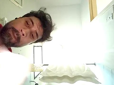 Snapshot of Mac50rus chatting on 04/28/26, 06:35 Mac50rus online show from 04/28/26, 06:35