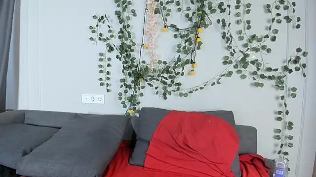 heexhia online show from 11/13/25, 03:16