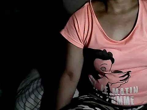 yoursPinayMama1682 online show from 09/18/25, 02:41