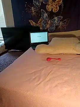 LuvTune online show from 04/12/26, 04:56