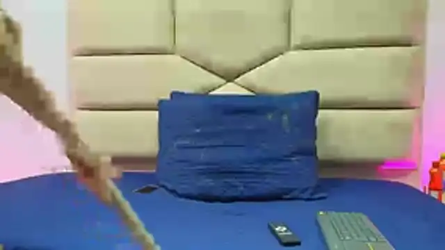 Snapshot of Angell_cooper chatting on 11/10/25, 01:43 Angell cooper online show from 11/10/25, 01:43