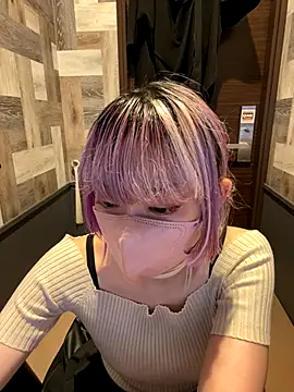 Snapshot of naginagisan chatting on 10/12/25, 09:52 naginagisan online show from 10/12/25, 09:52