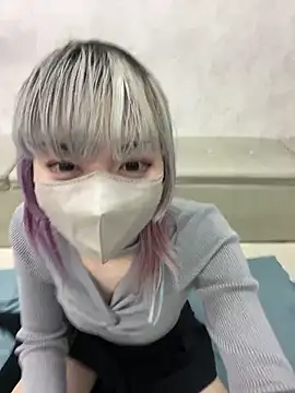 Snapshot of naginagisan chatting on 11/04/25, 10:58 naginagisan online show from 11/04/25, 10:58