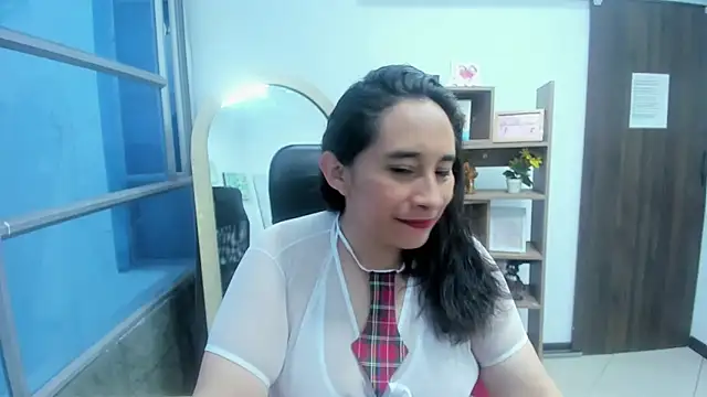 LeilaSmith  online show from 10/26/25, 12:22