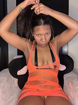 Snapshot of __suki chatting on 10/21/25, 08:48 suki online show from 10/21/25, 08:48