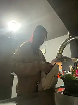 Caroline daring online show from 03/26/26, 12:28