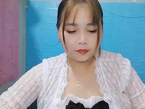 Snapshot of Nhan7868 chatting on 09/17/25, 01:18 Nhan7868 online show from 09/17/25, 01:18