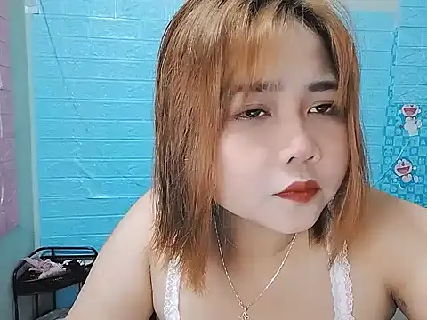 Snapshot of Nhan7868 chatting on 10/15/25, 11:43 Nhan7868 online show from 10/15/25, 11:43