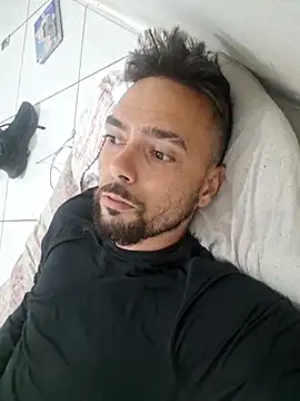 Snapshot of Arthur_Rj_21 chatting on 11/21/25, 10:52 Arthur Rj 21 online show from 11/21/25, 10:52