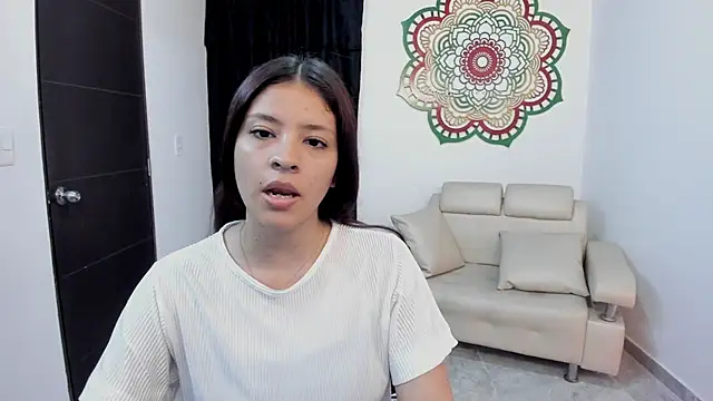 Candy fox 19 online show from 02/13/26, 04:03