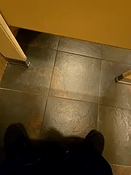 Snapshot of maxelbueno chatting on 11/02/25, 03:14 maxelbueno online show from 11/02/25, 03:14