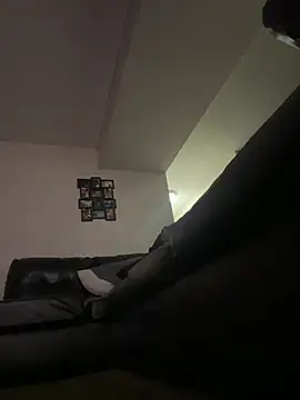 Snapshot of bigbd94 chatting on 10/13/25, 09:53 bigbd94 online show from 10/13/25, 09:53