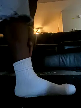 Snapshot of bigbd94 chatting on 11/12/25, 09:47 bigbd94 online show from 11/12/25, 09:47