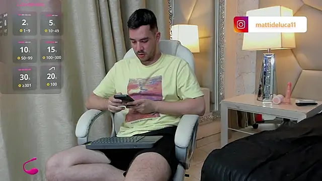 Snapshot of matti_de_lucaa chatting on 10/06/25, 05:32 matti de lucaa online show from 10/06/25, 05:32