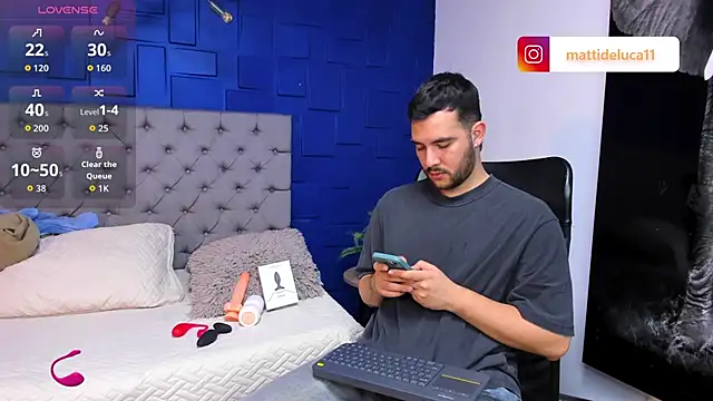 Snapshot of matti_de_lucaa chatting on 10/28/25, 03:47 matti de lucaa online show from 10/28/25, 03:47