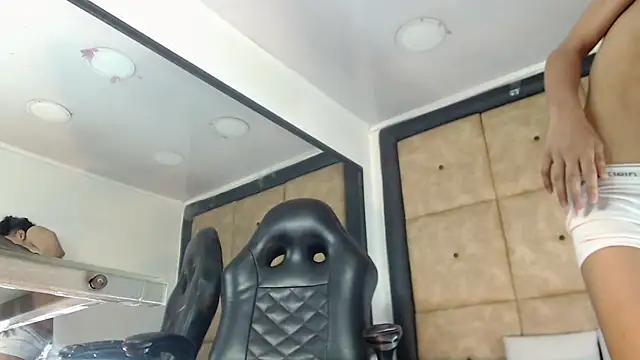 Snapshot of BrindyMichell chatting on 09/16/25, 07:59 BrindyMichell online show from 09/16/25, 07:59