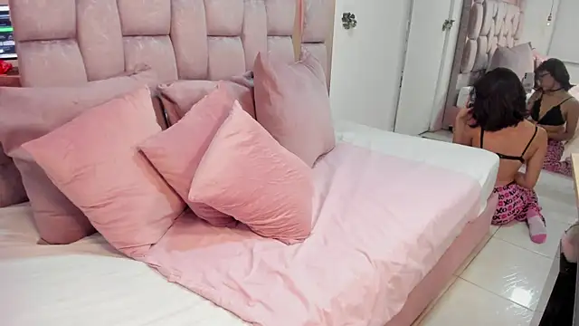 bianca naviss online show from 11/06/25, 09:59