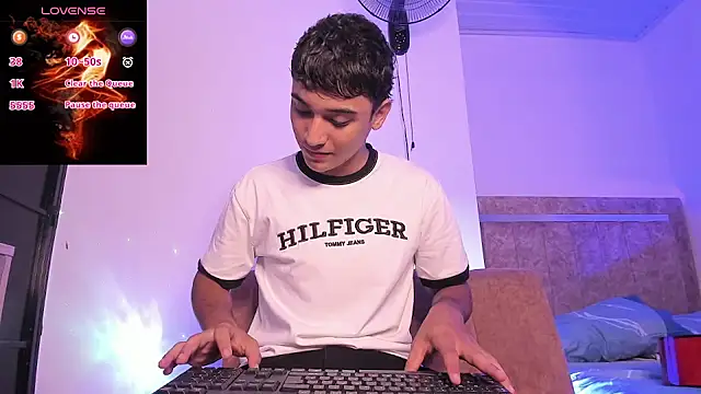 Snapshot of Austin_Cardieff_ chatting on 09/14/25, 02:00 Austin Cardieff online show from 09/14/25, 02:00