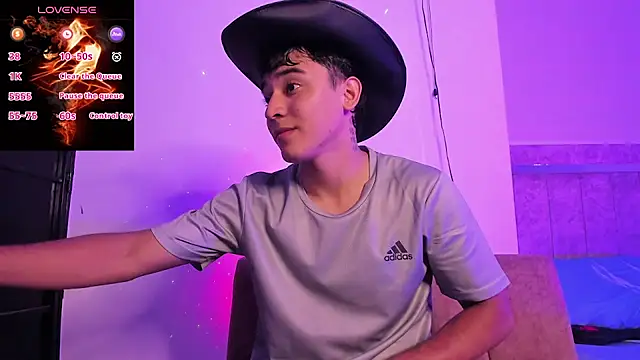 Snapshot of Austin_Cardieff_ chatting on 09/17/25, 03:30 Austin Cardieff online show from 09/17/25, 03:30