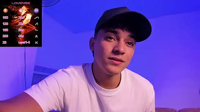 Snapshot of Austin_Cardieff_ chatting on 10/22/25, 08:08 Austin Cardieff online show from 10/22/25, 08:08