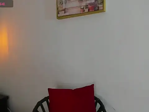 Snapshot of Sofiapassionne chatting on 02/08/26, 03:04 Sofiapassionne online show from 02/08/26, 03:04