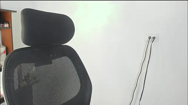 SofiaBermudez online show from 10/20/25, 04:13