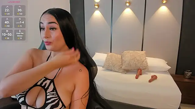 ashly moonn online show from 12/19/25, 12:34