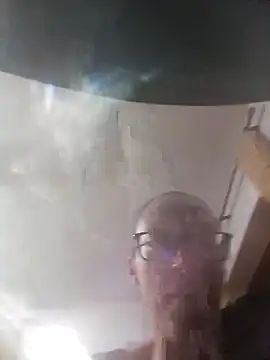 Snapshot of Astrid3 chatting on 11/11/25, 12:43 Astrid3 online show from 11/11/25, 12:43