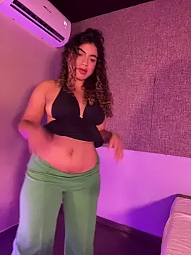 Salomeferreira  online show from 09/19/25, 04:51