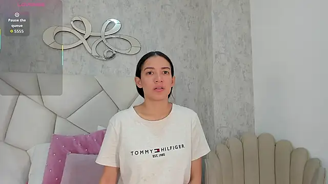 Skylerwhite02 online show from 10/29/25, 07:59