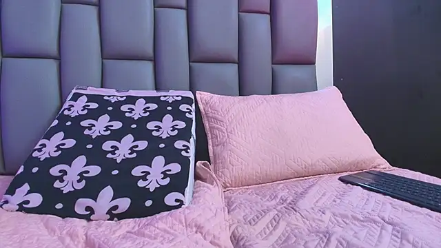 kissme luna online show from 09/16/25, 07:04