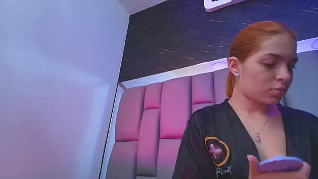 kissme luna online show from 10/02/25, 07:10