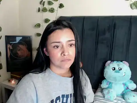 Snapshot of MarilynWhite_ chatting on 09/19/25, 03:19 MarilynWhite online show from 09/19/25, 03:19