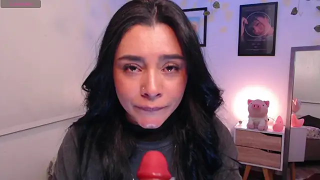 Snapshot of MarilynWhite_ chatting on 10/09/25, 01:25 MarilynWhite online show from 10/09/25, 01:25