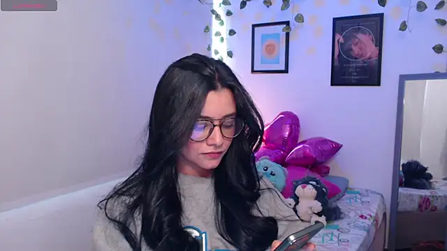 Snapshot of MarilynWhite_ chatting on 10/10/25, 06:29 MarilynWhite online show from 10/10/25, 06:29