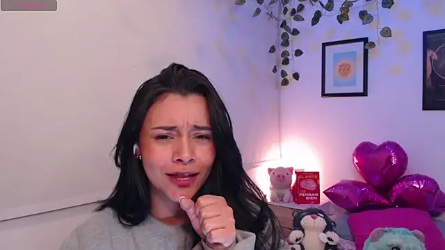 Snapshot of MarilynWhite_ chatting on 10/11/25, 06:34 MarilynWhite online show from 10/11/25, 06:34