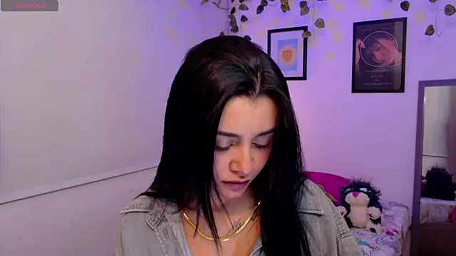 Snapshot of MarilynWhite_ chatting on 10/13/25, 07:41 MarilynWhite online show from 10/13/25, 07:41