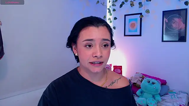 Snapshot of MarilynWhite_ chatting on 10/13/25, 07:47 MarilynWhite online show from 10/13/25, 07:47