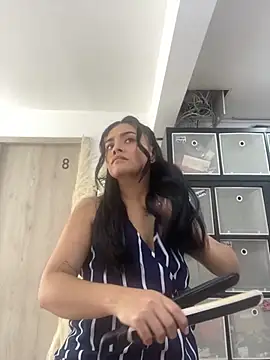 Snapshot of MarilynWhite_ chatting on 10/29/25, 07:48 MarilynWhite online show from 10/29/25, 07:48