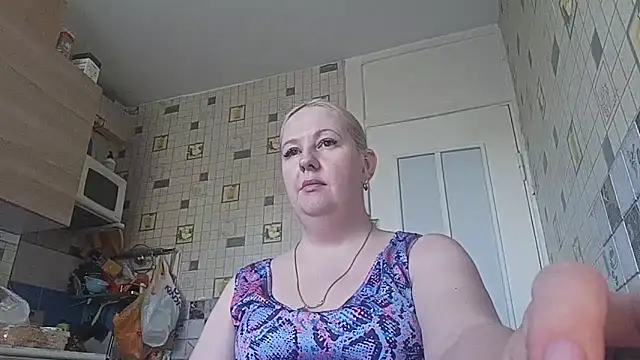 Feyrinn online show from 06/19/26, 02:49