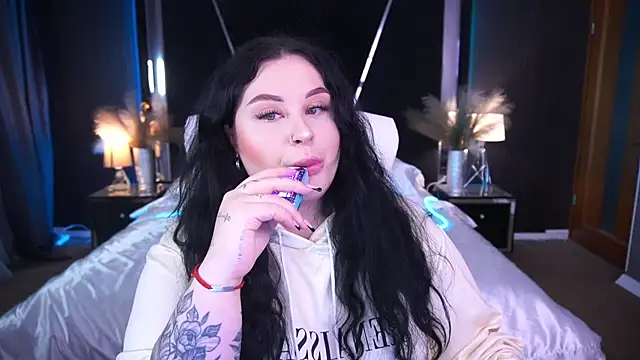 SerahMirabeli online show from 10/15/25, 07:14