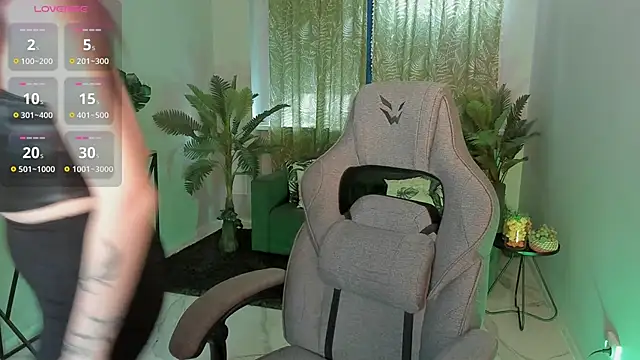 FlexyFox online show from 11/12/25, 07:20