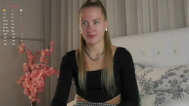 AlbaMesick online show from 09/19/25, 12:06